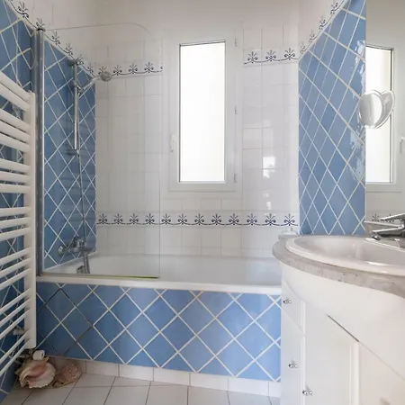 Vie Parisienne Et Charme En Plein Coeur De Appartamento